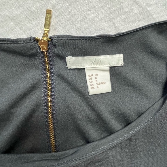 H&M‎ Long Sleeve Dress - Picture 7 of 13